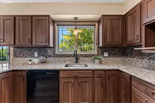 10100 SE Walnut Dr, Happy Valley, OR 97086 - Photo 14