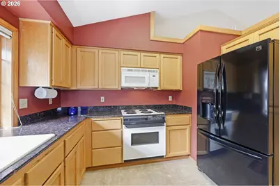 2277 Bonnie Ln, Springfield, OR 97477 - Photo 16