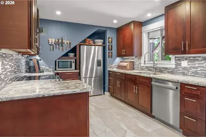 2051 Madison St, Eugene, OR 97405 - Photo 10