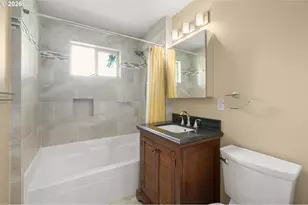 2051 Madison St, Eugene, OR 97405 - Photo 26
