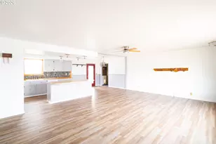 320 W Delta St, Union, OR 97883 - Photo 2