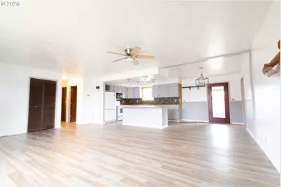 320 W Delta St, Union, OR 97883 - Photo 4