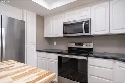 315 El Pino Ave, Lincoln City, OR 97367 - Photo 6