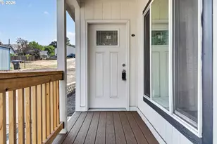 1514 E 10th St, The Dalles, OR 97058 - Photo 8