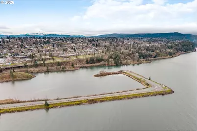 301 N 15th St #201, Hood River, OR 97031 - Photo 32