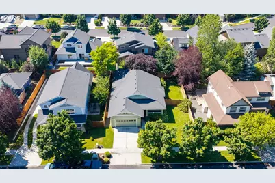 20651 Sierra Dr, Bend, OR 97701 - Photo 24