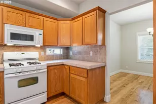 20651 Sierra Dr, Bend, OR 97701 - Photo 6