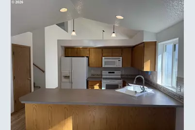1660 N 18th St #4, Washougal, WA 98671 - Photo 10