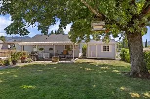 946 E 4th Ave, Riddle, OR 97469 - Photo 4