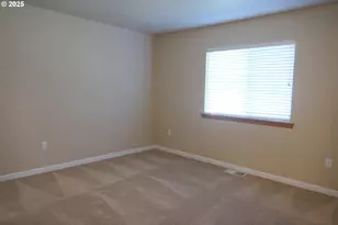 90 NW Birch Ave, Warrenton, OR 97146 - Photo 8