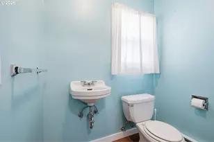 260 N Grand St, Eugene, OR 97402 - Photo 16