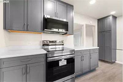 260 SW Ford Ave, Winston, OR 97496 - Photo 16