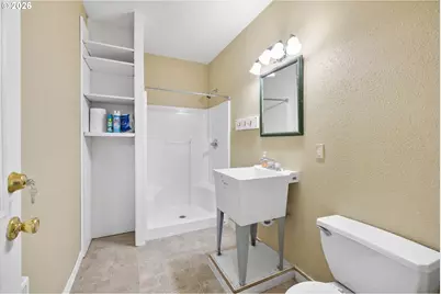 937 NE Queens Ln, Hillsboro, OR 97124 - Photo 40