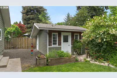 937 NE Queens Ln, Hillsboro, OR 97124 - Photo 38