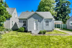 869 E St, Washougal, WA 98671 - Photo 2