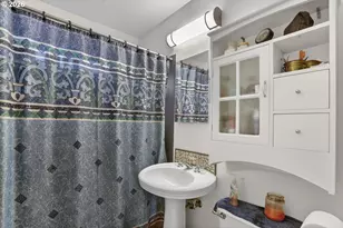 4736 NE 77th Ave, Portland, OR 97218 - Photo 22