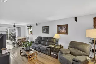 4736 NE 77th Ave, Portland, OR 97218 - Photo 4