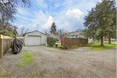 4736 NE 77th Ave, Portland, OR 97218 - Photo 28