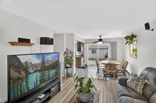 4736 NE 77th Ave, Portland, OR 97218 - Photo 6