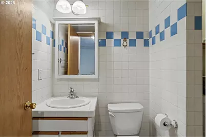 3776 NE Auburn Rd, Salem, OR 97301 - Photo 10