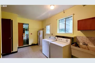 2965 S Myrtle Rd, Myrtle Creek, OR 97457 - Photo 26