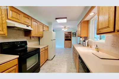 2965 S Myrtle Rd, Myrtle Creek, OR 97457 - Photo 12