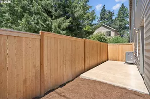 15157 E Burnside, Portland, OR 97233 - Photo 22
