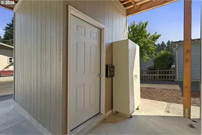 11542 SW Royal Villa Dr, Portland, OR 97224 - Photo 40