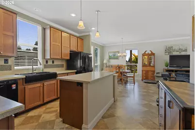 11542 SW Royal Villa Dr, Portland, OR 97224 - Photo 12