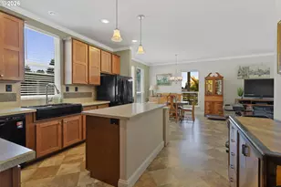 11542 SW Royal Villa Dr, Portland, OR 97224 - Photo 12