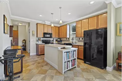 11542 SW Royal Villa Dr, Portland, OR 97224 - Photo 10