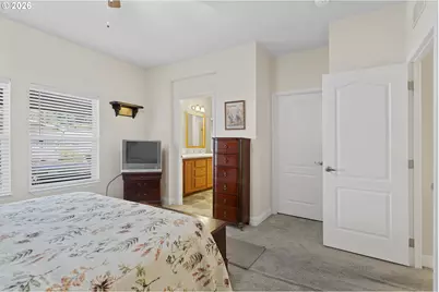 11542 SW Royal Villa Dr, Portland, OR 97224 - Photo 18