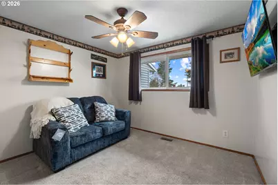 18030 SE Pershing Ct, Portland, OR 97236 - Photo 24