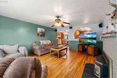 18030 SE Pershing Ct, Portland, OR 97236 - Photo 6