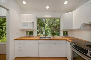 12 Mountain Cir, Lake Oswego, OR 97035 - Photo 14