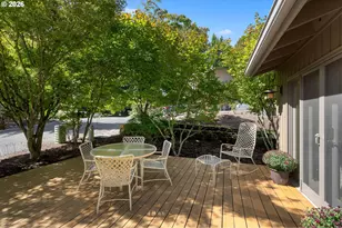 12 Mountain Cir, Lake Oswego, OR 97035 - Photo 4