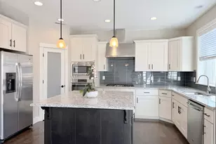 13823 SE Nightingale Ave, Happy Valley, OR 97015 - Photo 12