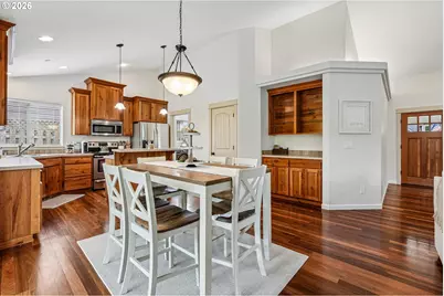 601 N 6th St, Carlton, OR 97111 - Photo 8