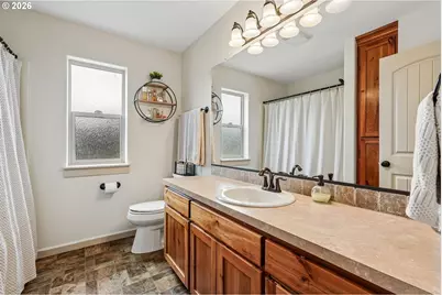 601 N 6th St, Carlton, OR 97111 - Photo 18
