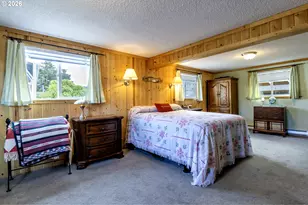 1903 17th St, Florence, OR 97439 - Photo 32