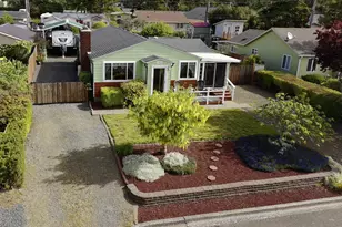 1903 17th St, Florence, OR 97439 - Photo 1