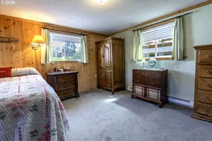1903 17th St, Florence, OR 97439 - Photo 34