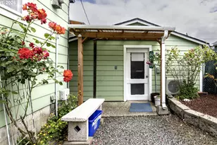 1903 17th St, Florence, OR 97439 - Photo 38