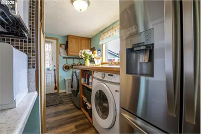 1903 17th St, Florence, OR 97439 - Photo 14