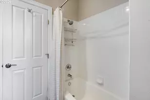 8710 NW Hazeltine St, Portland, OR 97229 - Photo 24