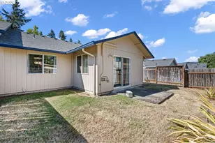 850 E Benjamin Ave, Cottage Grove, OR 97424 - Photo 30