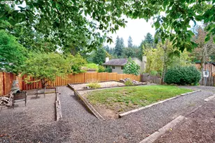 5219 Summit St, West Linn, OR 97068 - Photo 36