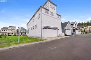250 Round House Rd, Astoria, OR 97103 - Photo 34