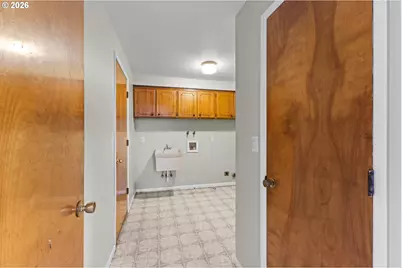 3680 Pine St, North Bend, OR 97459 - Photo 14