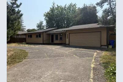 5220 SW Vermont St, Portland, OR 97219 - Photo 2